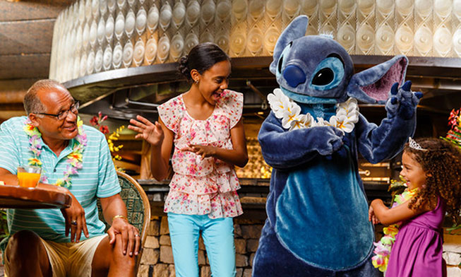Disney's Polynesian Village Resort - Ohana - Café da manhã com os personagens da Disney
